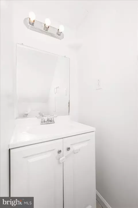 Bath - 11852 Huggins Dr, Silver Spring, MD 20902 photo 4 of 5
