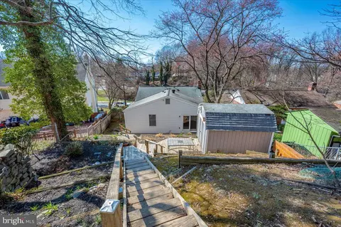 Exterior - 11852 Huggins Dr, Silver Spring, MD 20902 photo 12 of 21