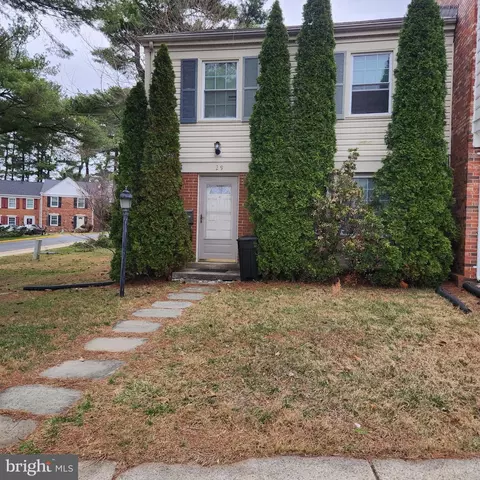 29 Fenceline Dr, Gaithersburg, MD 20878