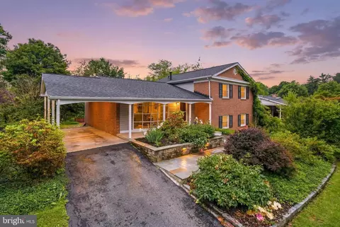 1400 Stratton Dr, Rockville, MD 20854