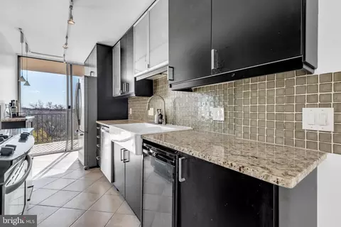 3333 University Blvd W #1008, Kensington, MD 20895