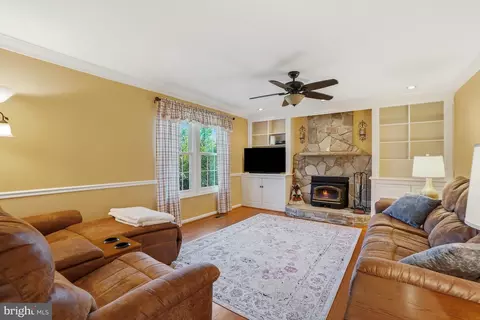 19603 Seymour Ct, Poolesville, MD 20837 photo 26