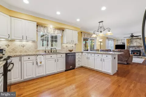 19603 Seymour Ct, Poolesville, MD 20837 photo 23