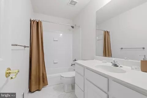 Bath - 2902 Marlow Farm Ter, Silver Spring, MD 20904 photo 2 of 3