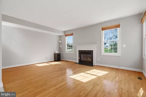 Living - 2902 Marlow Farm Ter, Silver Spring, MD 20904 photo 4 of 4