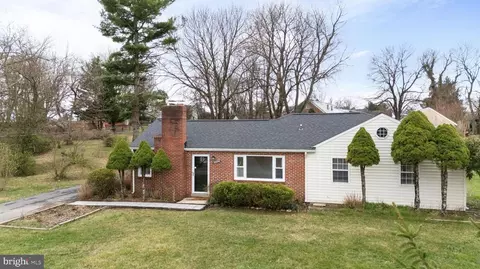 Exterior - 9804 Highview Ave, Damascus, MD 20872 photo 3 of 5