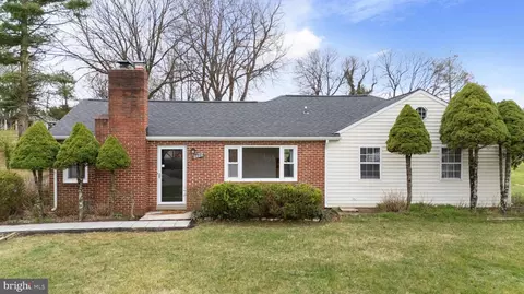 Exterior - 9804 Highview Ave, Damascus, MD 20872 photo 2 of 5
