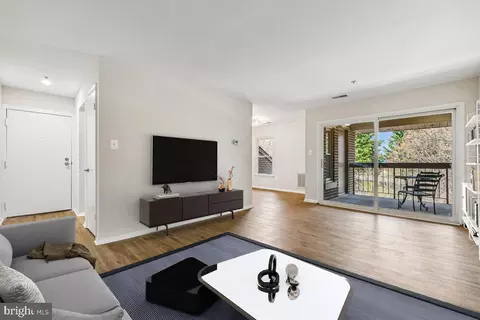 7804 Guildberry Ct #301, Gaithersburg, MD 20879