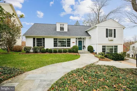 7420 Wyndale Ln, Chevy Chase, MD 20815