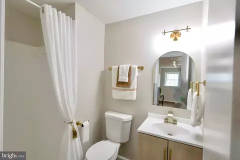 Bath - 2800 Gunarette Way, Silver Spring, MD 20906 photo 8 of 10