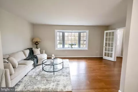 Living - 2800 Gunarette Way, Silver Spring, MD 20906 photo 2 of 7
