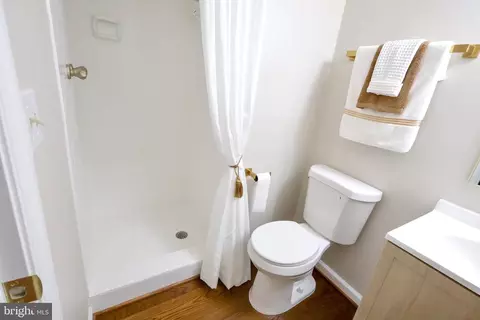 Bath - 2800 Gunarette Way, Silver Spring, MD 20906 photo 9 of 10