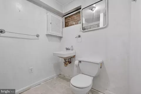 Bath - 8545 Geren Rd #23-1, Silver Spring, MD 20901 photo 2 of 2