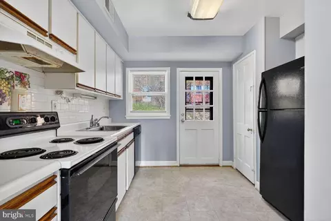 Kitchen - 8545 Geren Rd #23-1, Silver Spring, MD 20901 photo 2 of 2