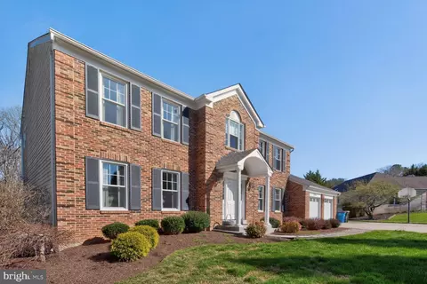 2036 Mayflower Dr, Silver Spring, MD 20905 photo 2