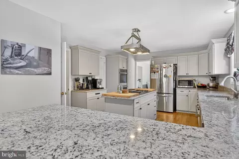 2036 Mayflower Dr, Silver Spring, MD 20905 photo 10