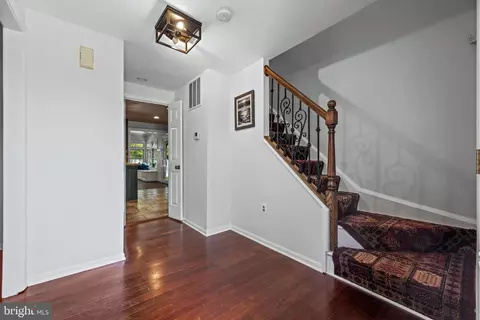 Entry Way - 6 Starlight Ct, Potomac, MD 20854 photo 1 of 4