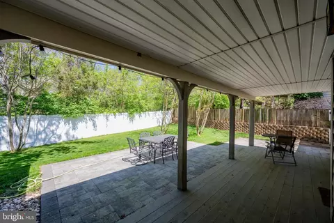 Exterior - 6 Starlight Ct, Potomac, MD 20854 photo 6 of 17