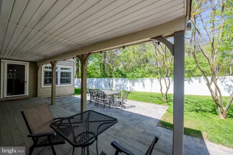 Exterior - 6 Starlight Ct, Potomac, MD 20854 photo 7 of 17