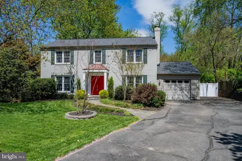 Exterior - 6 Starlight Ct, Potomac, MD 20854 photo 2 of 17