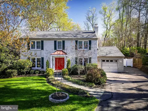 Exterior - 6 Starlight Ct, Potomac, MD 20854 photo 14 of 17