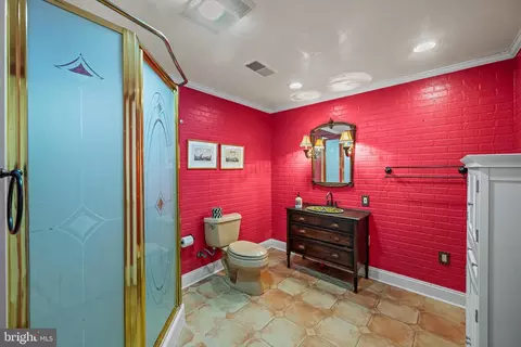 Bath - 6 Starlight Ct, Potomac, MD 20854 photo 5 of 5