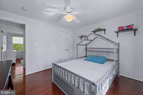 Bedroom - 6 Starlight Ct, Potomac, MD 20854 photo 7 of 7