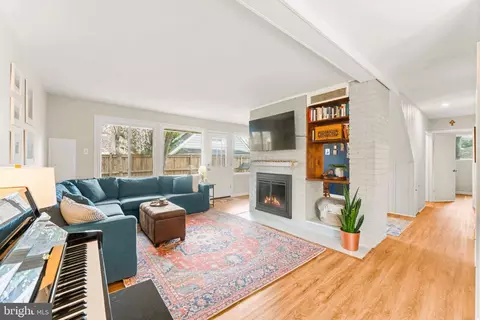 1806 Tilton Dr, Silver Spring, MD 20902 photo 13