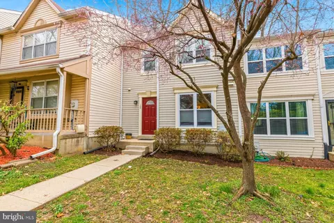 Exterior - 135 Kinsman View Cir, Silver Spring, MD 20901 photo 3 of 5