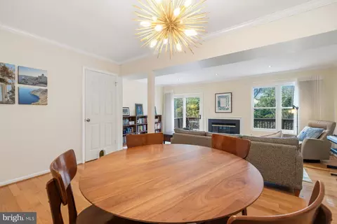 Dining - 135 Kinsman View Cir, Silver Spring, MD 20901 photo 2 of 3