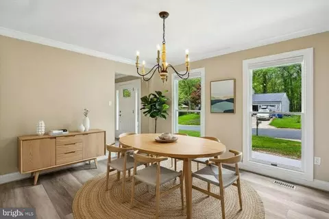 Dining - 2425 Hidden Valley Ln, Silver Spring, MD 20904 photo 1 of 2