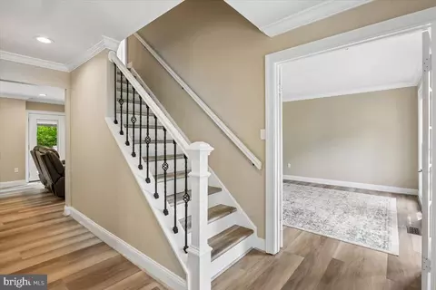 Entry Way - 2425 Hidden Valley Ln, Silver Spring, MD 20904 photo 5 of 6