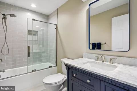 Bath - 2425 Hidden Valley Ln, Silver Spring, MD 20904 photo 4 of 6