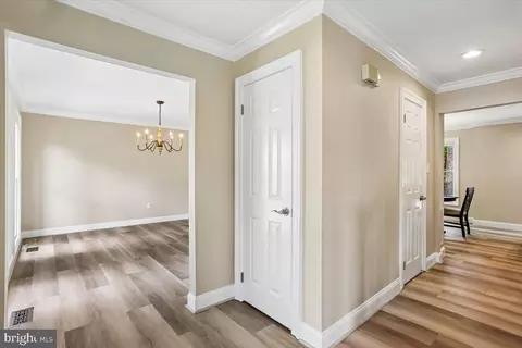 Entry Way - 2425 Hidden Valley Ln, Silver Spring, MD 20904 photo 4 of 6