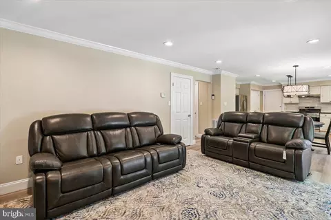 Entry Way - 2425 Hidden Valley Ln, Silver Spring, MD 20904 photo 2 of 6