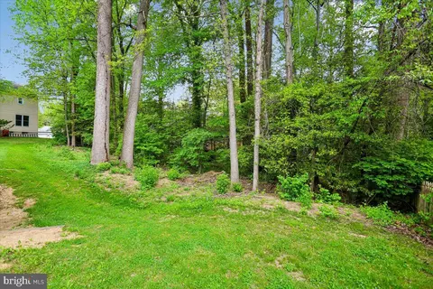 Exterior - 2425 Hidden Valley Ln, Silver Spring, MD 20904 photo 6 of 8