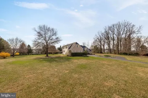 Exterior - 20407 Peach Tree Rd, Dickerson, MD 20842 photo 6 of 6