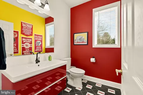Bath - 20407 Peach Tree Rd, Dickerson, MD 20842 photo 7 of 7