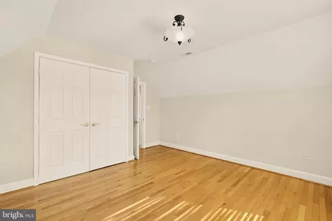 Bedroom - 20407 Peach Tree Rd, Dickerson, MD 20842 photo 5 of 10