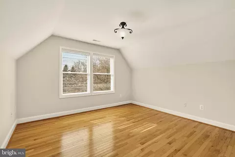 Bedroom - 20407 Peach Tree Rd, Dickerson, MD 20842 photo 4 of 10