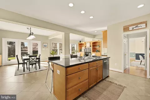 Kitchen - 20407 Peach Tree Rd, Dickerson, MD 20842 photo 2 of 4