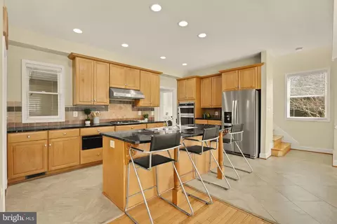 Kitchen - 20407 Peach Tree Rd, Dickerson, MD 20842 photo 3 of 4