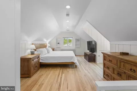 Bedroom - 314 Dale Dr, Silver Spring, MD 20910 photo 3 of 8