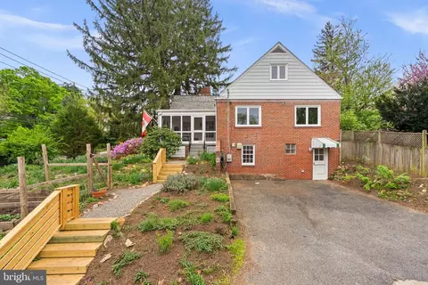 Exterior - 314 Dale Dr, Silver Spring, MD 20910 photo 2 of 16