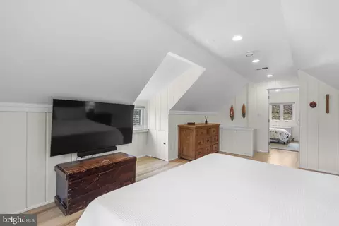 Bedroom - 314 Dale Dr, Silver Spring, MD 20910 photo 6 of 8