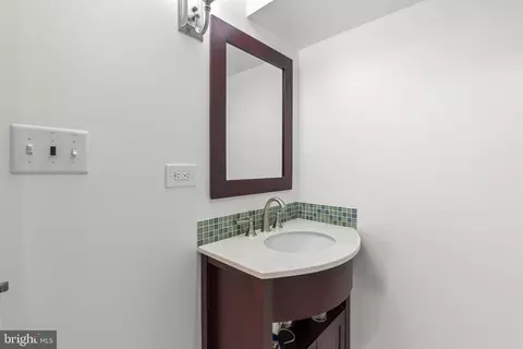 Bath - 314 Dale Dr, Silver Spring, MD 20910 photo 2 of 2