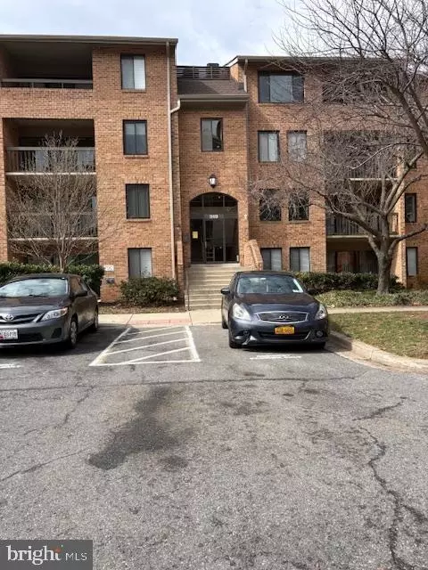 11419 Commonwealth Dr #303, Rockville, MD 20852