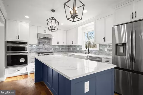 Kitchen - 21611 Slidell Rd, Boyds, MD 20841 photo 2 of 8