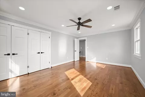 Bedroom - 21611 Slidell Rd, Boyds, MD 20841 photo 3 of 6