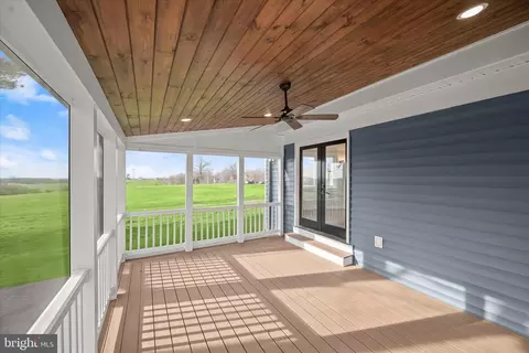 Exterior - 21611 Slidell Rd, Boyds, MD 20841 photo 7 of 11